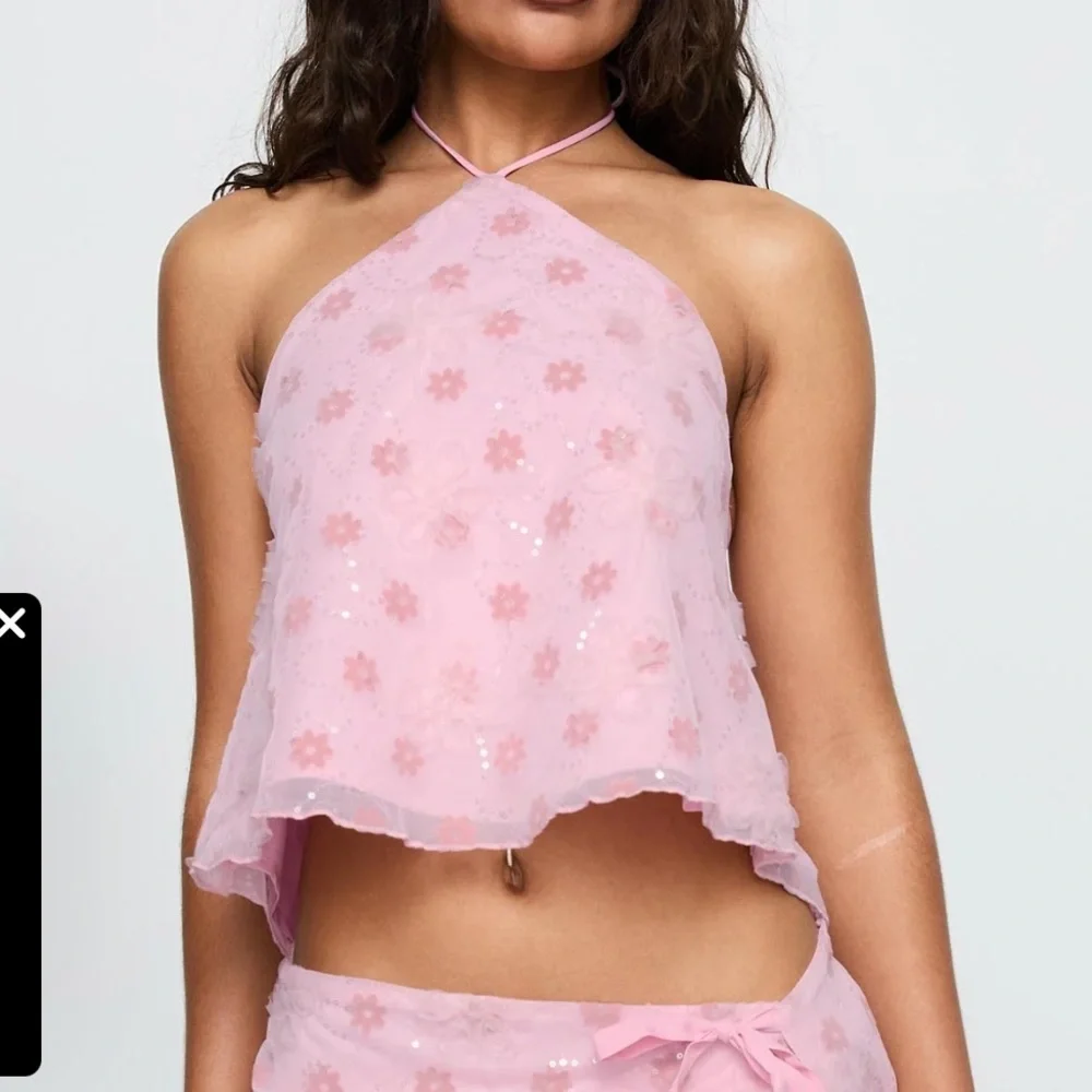 New open back Pink Floral Halter 2pc set size Small, but fits like a size M - Picture 2 of 14
